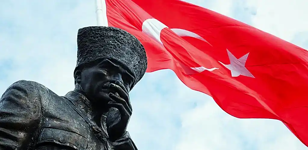 Atatürk’ü Anmak ve Anlamak: Türkiye Cumhuriyeti Devrimleri