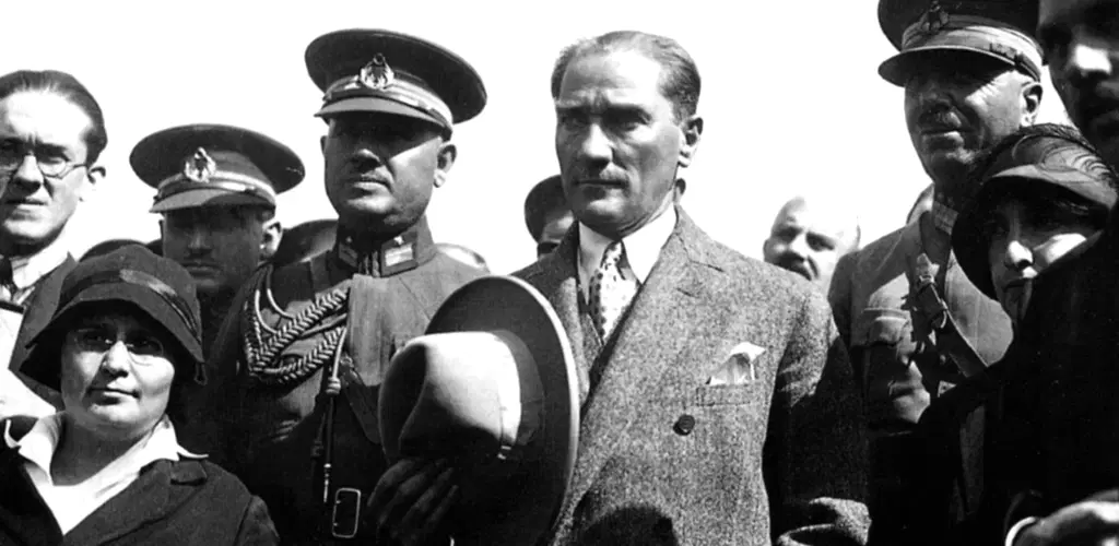 Atatürk’ü Anmak ve Anlamak: Türkiye Cumhuriyeti Devrimleri