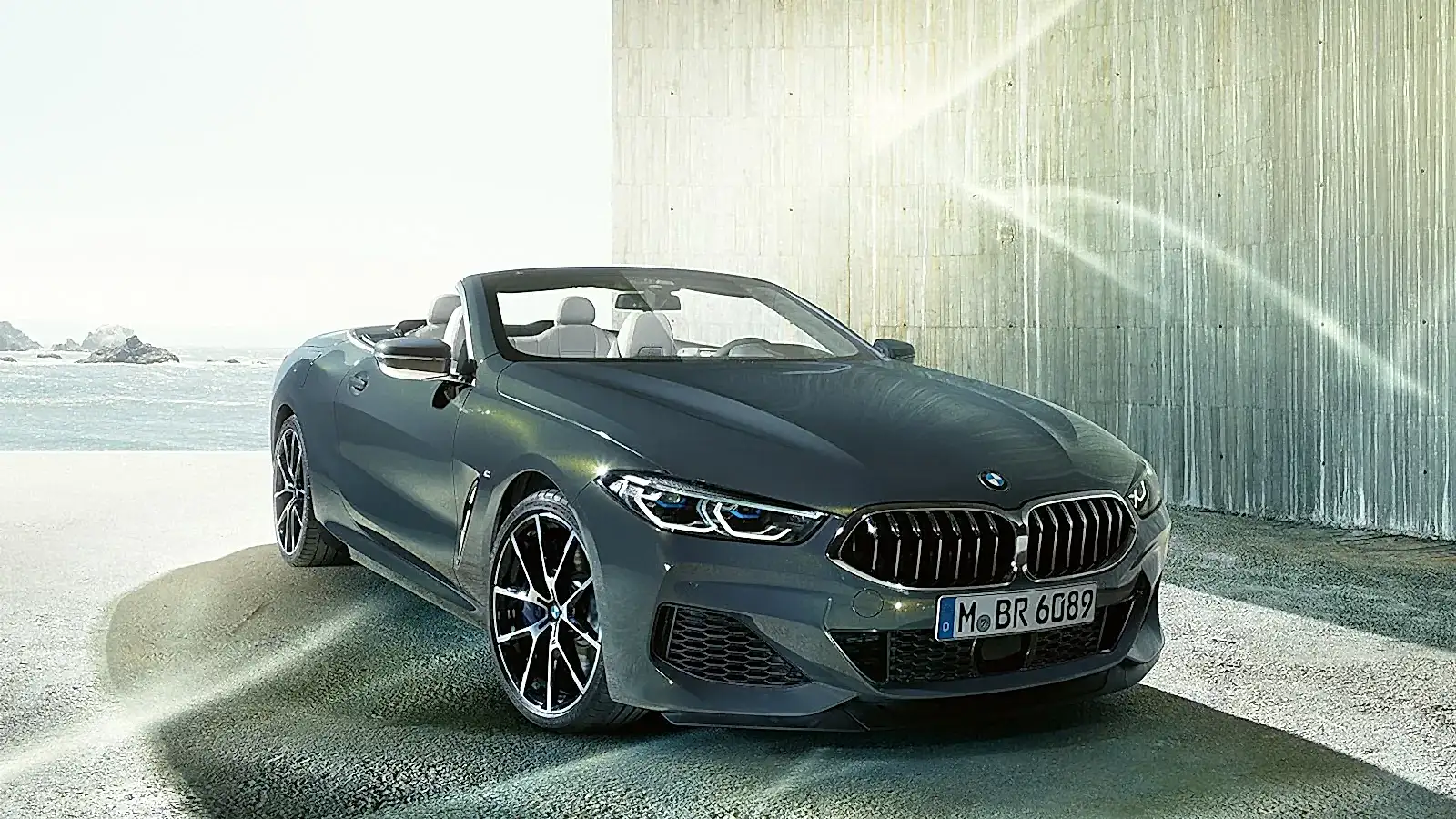 BMW 8 SERİSİ CABRIO.