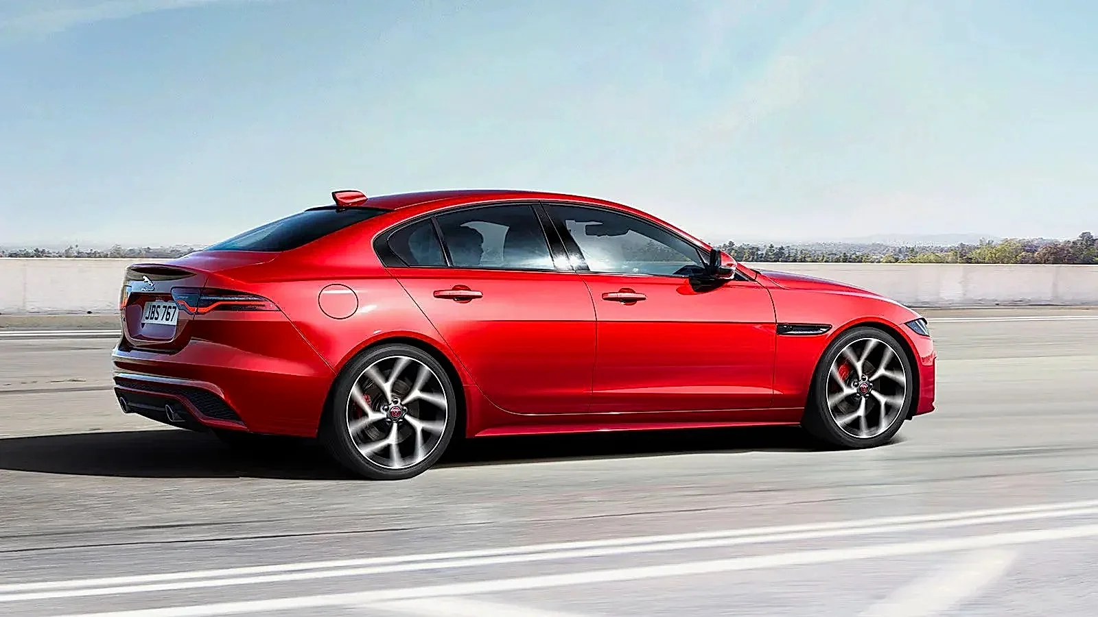 YENİ JAGUAR XE